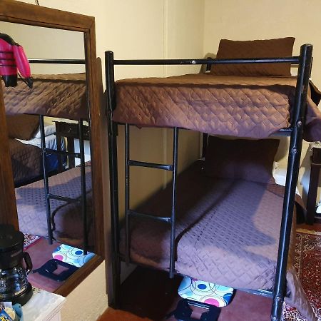 Parrot House Bed & Breakfast Antigua ภายนอก รูปภาพ