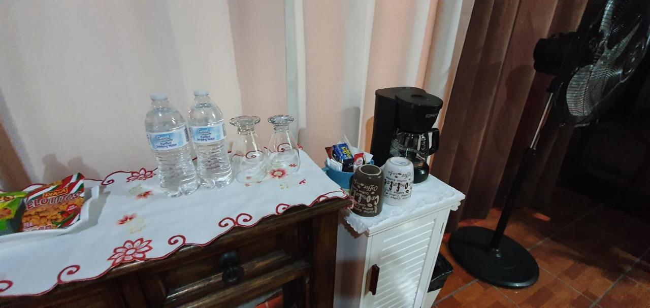 Parrot House Bed & Breakfast Antigua ภายนอก รูปภาพ